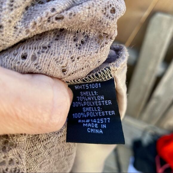 Haute Monde beige lace bodysuit size medium - Picture 13 of 13